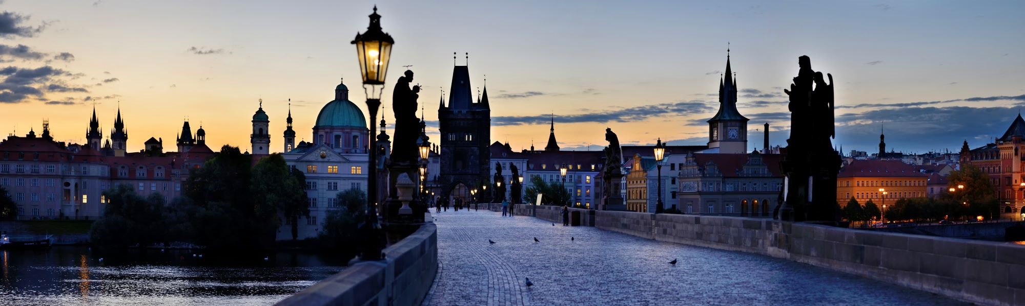 Praga, Most Karola tuż przed zmrokiem