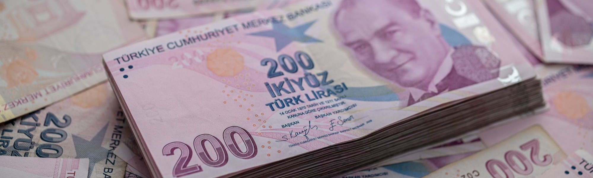 Lira turecka, banknot o nominale 200